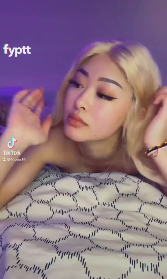 The Penis is Needed Now for a Girl with a Super Horny TikTok Cunt
